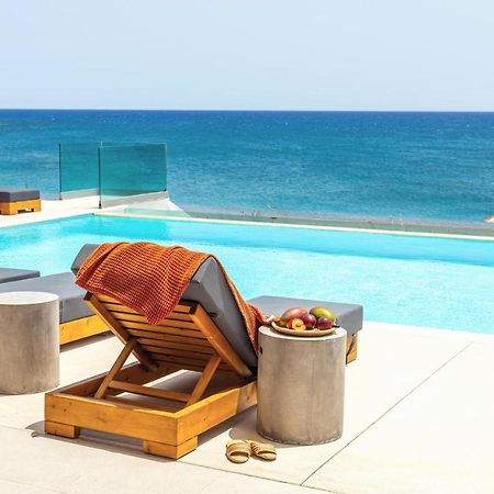 Villa Seven Lakhania Bagian luar foto
