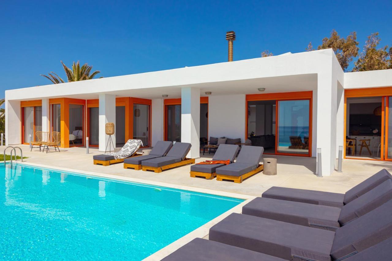 Villa Seven Lakhania Bagian luar foto