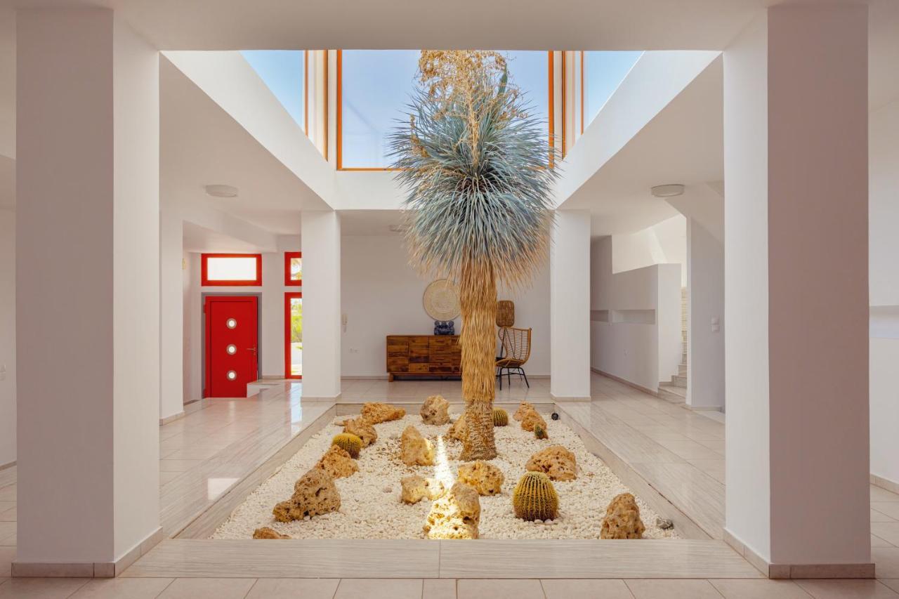 Villa Seven Lakhania Bagian luar foto