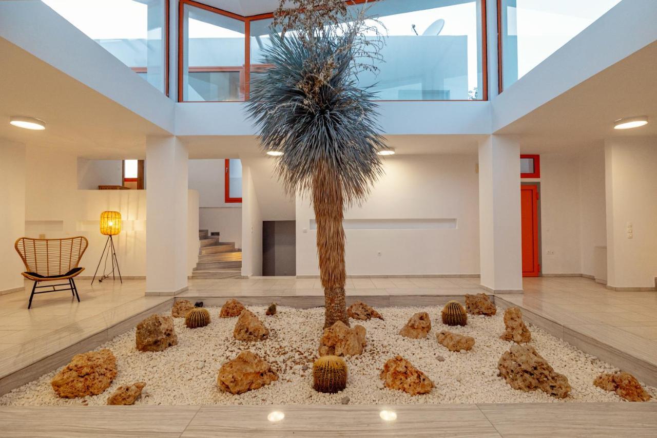 Villa Seven Lakhania Bagian luar foto