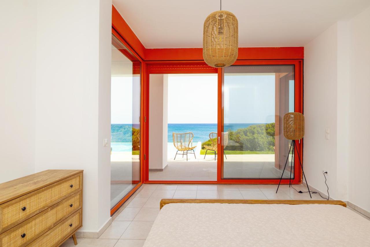 Villa Seven Lakhania Bagian luar foto